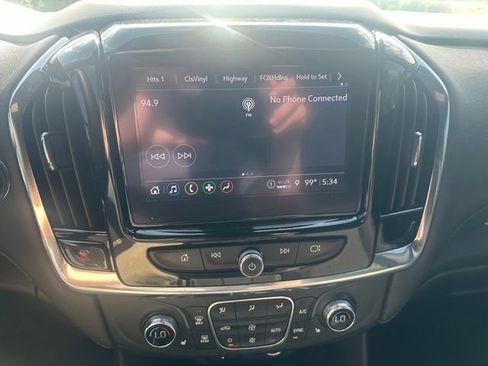 Used 2023 Chevrolet Traverse LT AWD/4WD image 27