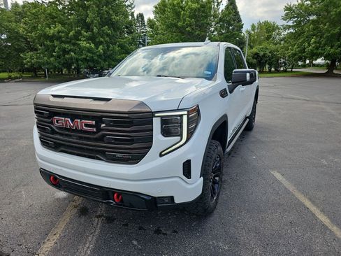 Used 2022 GMC Sierra 1500 AT4X AWD/4WD image 2