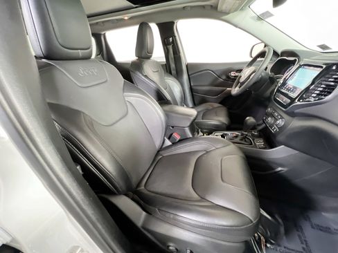 Used 2022 Jeep Cherokee Limited w/ Elite Package image 28