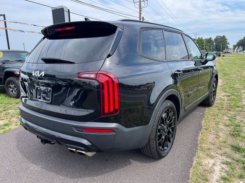 Used 2022 Kia Telluride EX w/ EX Premium Package AWD/4WD image 12