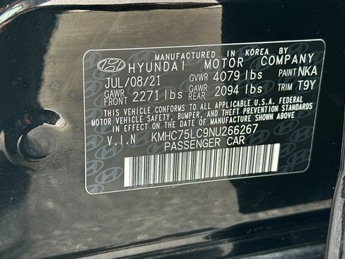 Used 2022 Hyundai Ioniq SE image 30