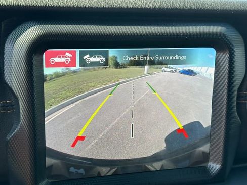 Used 2021 Jeep Wrangler Unlimited Sahara image 24