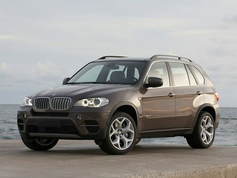 Used 2013 BMW X5 xDrive35i image 1