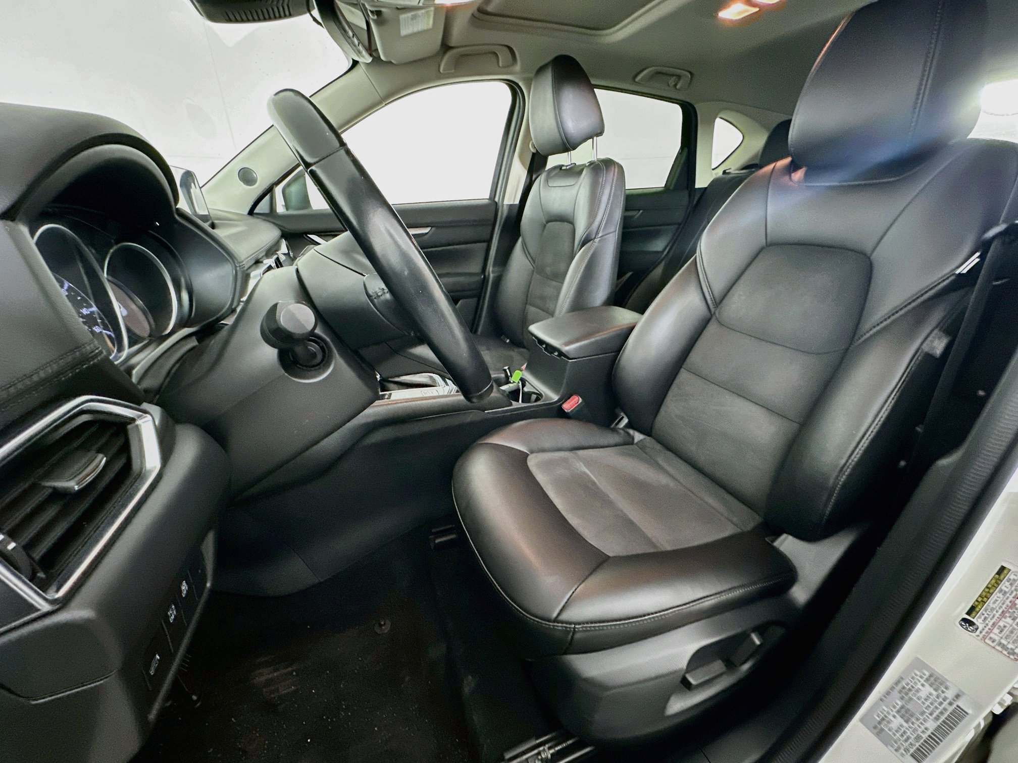 Used 2018 MAZDA CX-5 Touring w/ Preferred Equipment Package FWD image 13