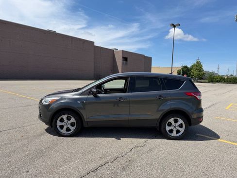 Used 2015 Ford Escape SE AWD/4WD image 2