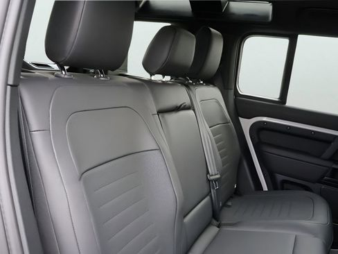 Certified 2026 Land Rover Defender 110 AWD/4WD image 17