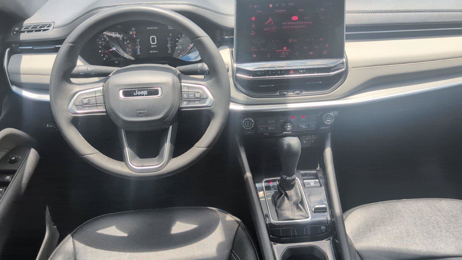 Used 2025 Jeep Compass Limited AWD/4WD image 32