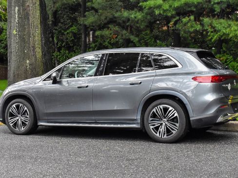Used 2023 Mercedes-Benz EQS 450+ SUV image 5