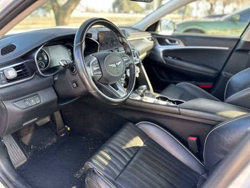 Used 2022 Genesis G70 3.3T image 8