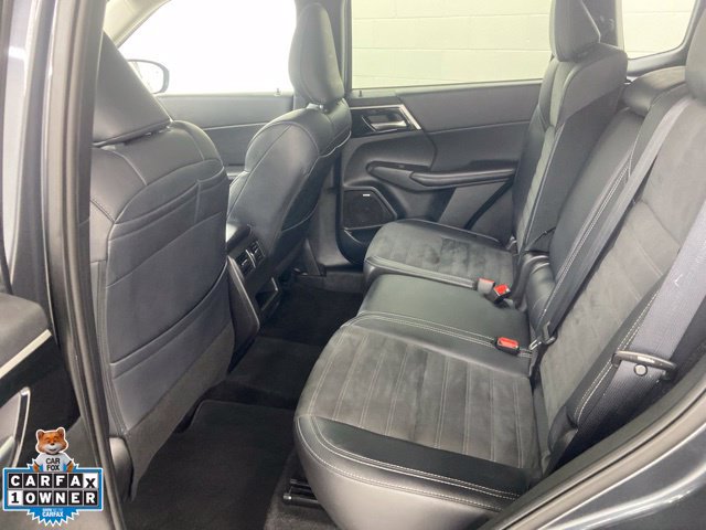 Used 2025 Mitsubishi Outlander SE FWD image 18