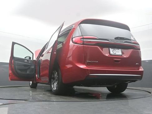New 2027 Chrysler Pacifica Select w/ Family Tech Group AWD/4WD image 60