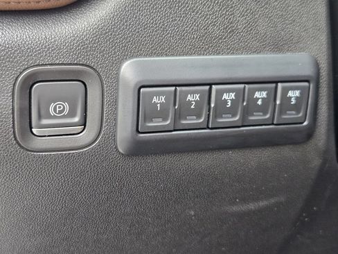 Used 2023 Chevrolet Silverado 2500 High Country w/ Safety Package II AWD/4WD image 22