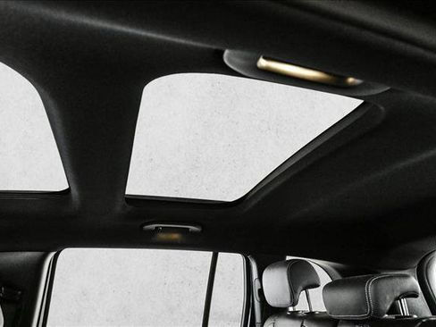 Certified 2023 Mercedes-Benz GLB 35 AMG 4MATIC image 21