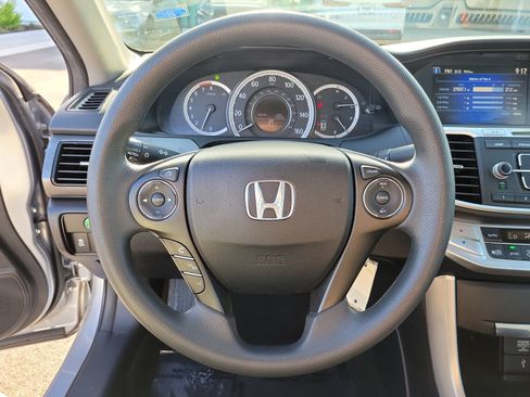 Used 2013 Honda Accord LX image 17