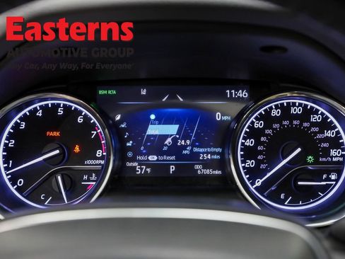 Used 2019 Toyota Camry XLE image 18