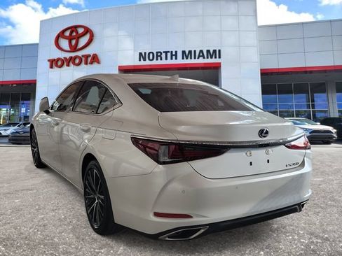 Used 2023 Lexus ES 350 w/ Premium Package FWD image 3