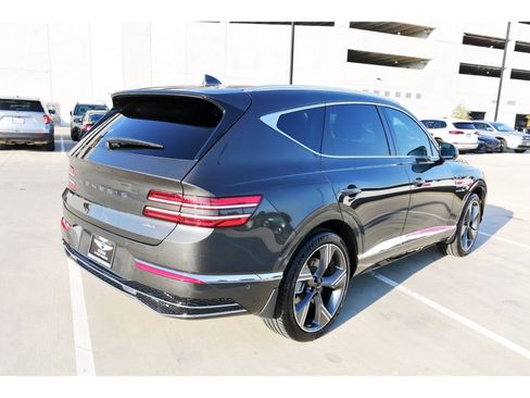 Used 2025 Genesis GV80 2.5T Prestige image 8