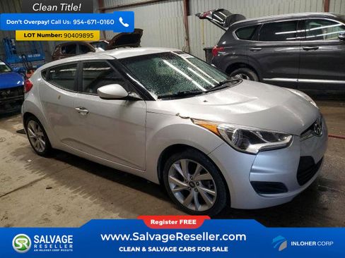 Used 2016 Hyundai Veloster image 5