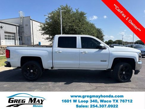 Used 2018 Chevrolet Silverado 1500 LT w/ Texas Edition RWD image 2