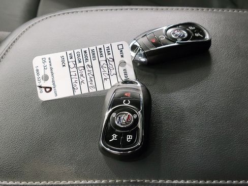 Used 2023 Buick Enclave Essence w/ LPO, Luxury Package image 28