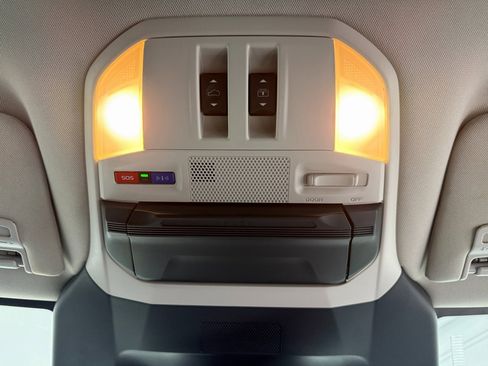 Used 2024 Subaru Ascent Limited w/ Technology Package image 29