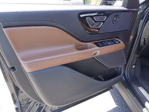 Used 2023 Lincoln Aviator Reserve w/ Equipment Group 201A RWD image 17