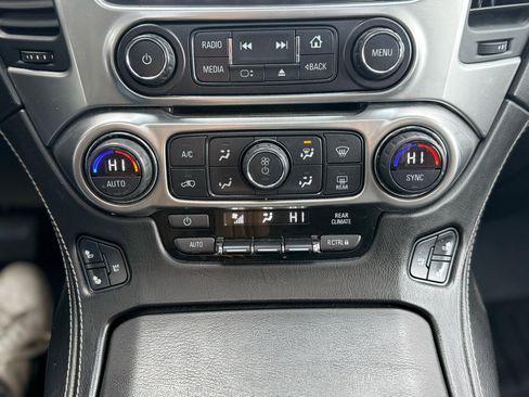 Used 2015 Chevrolet Suburban LTZ image 19