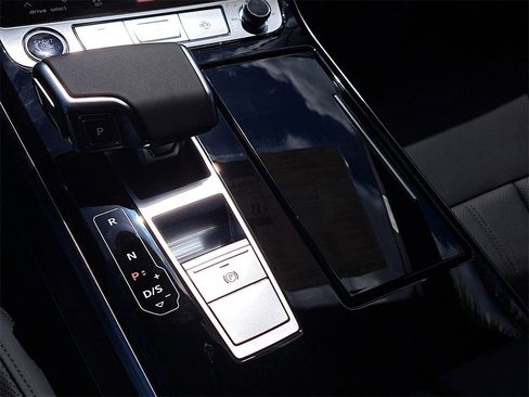 New 2025 Audi A8 L 3.0T image 15