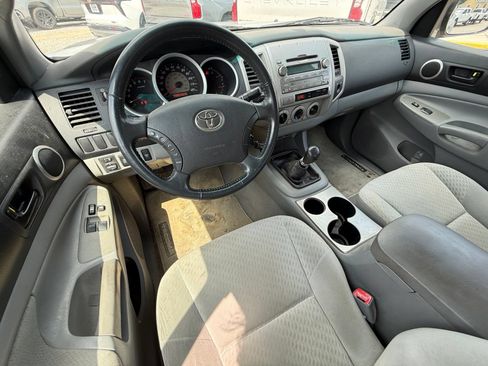 Used 2010 Toyota Tacoma 4x4 Access Cab w/ SR5 Pkg #2 image 13