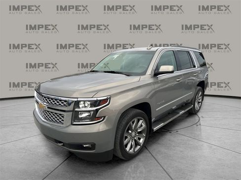 Used 2017 Chevrolet Tahoe LT w/ LT Signature Package image 1