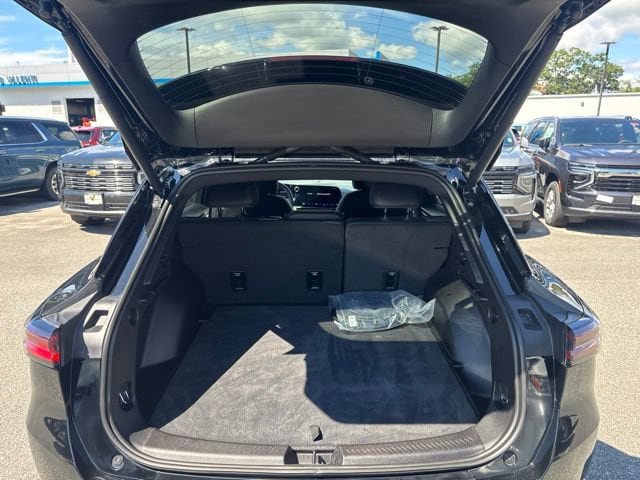 Used 2025 Chevrolet Equinox EV LT w/ Convenience Package FWD image 10