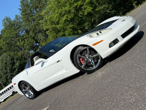 Used 2013 Chevrolet Corvette Coupe w/ 3LT Preferred Equipment Group RWD image 25