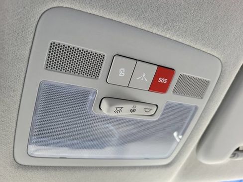 Certified 2023 Hyundai Venue Limited FWD image 30