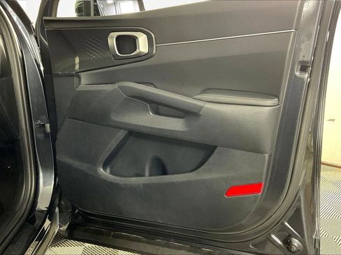 Used 2023 Kia Sorento S w/ Panoramic Sunroof Package image 30