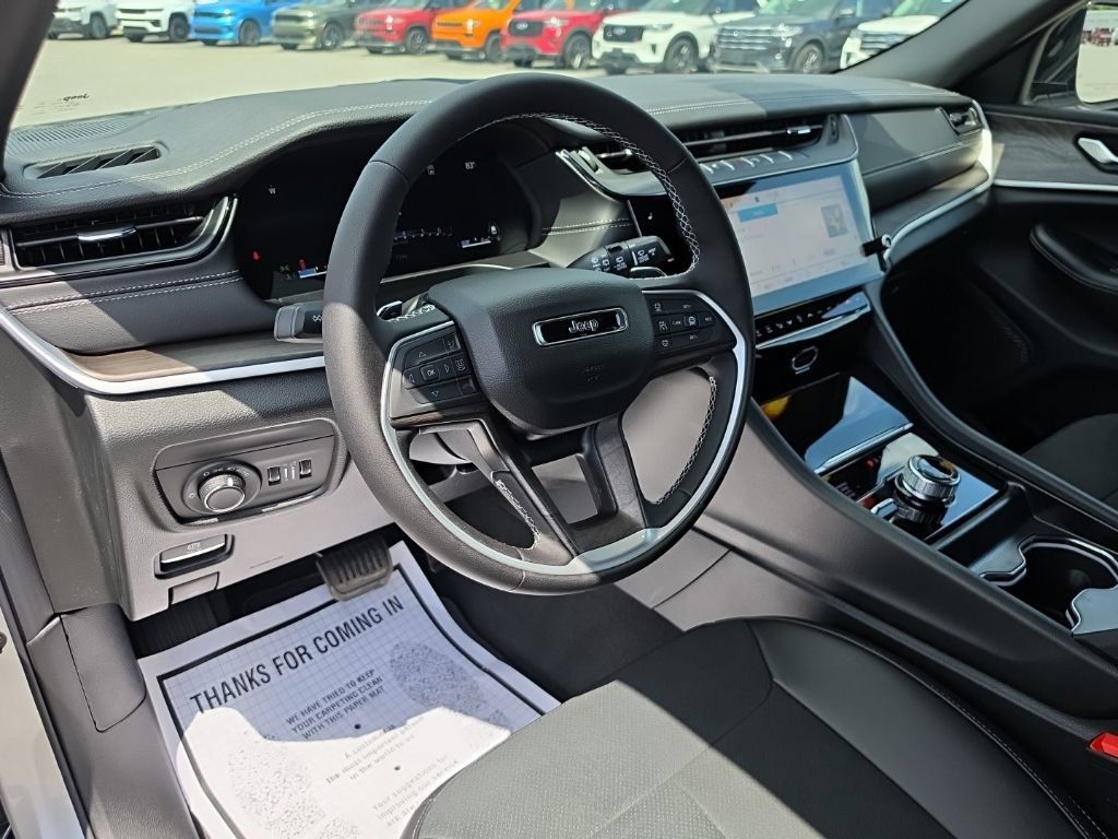 New 2026 Jeep Grand Cherokee L 4WD image 14