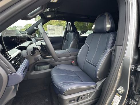 New 2026 INFINITI QX80 Sport w/ Sport Exterior Package image 15