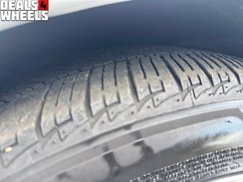 Used 2015 Maserati Ghibli RWD image 25