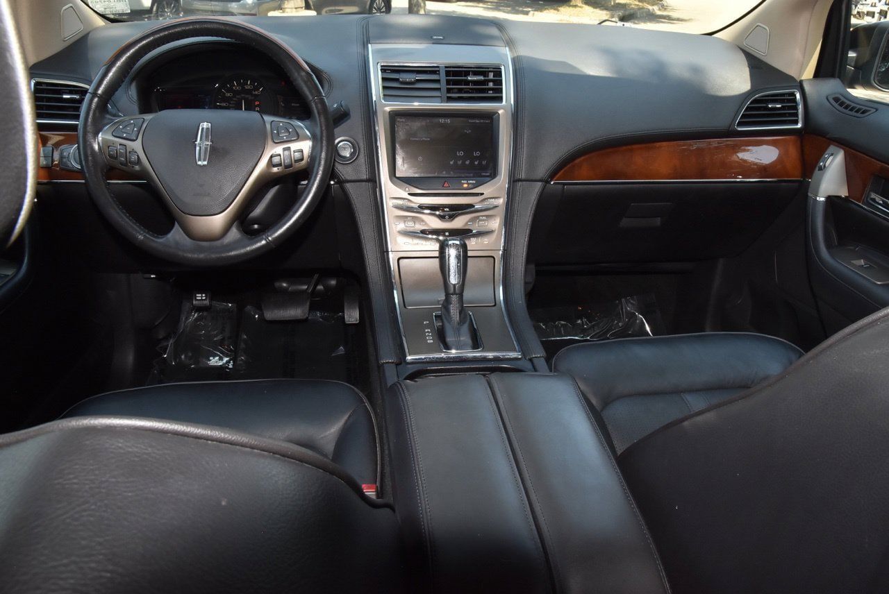 Used 2013 Lincoln MKX FWD image 16