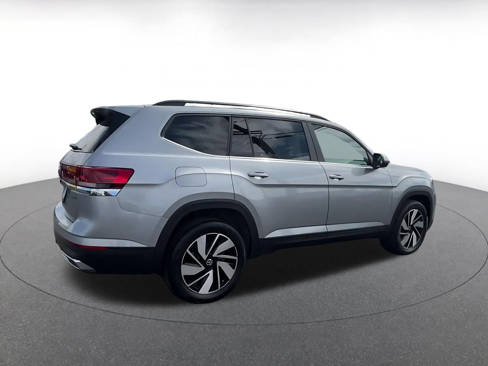 Used 2026 Volkswagen Atlas SE AWD/4WD image 13