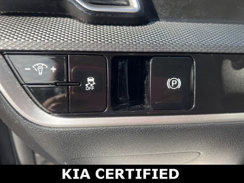 Certified 2024 Kia Sportage LX image 16