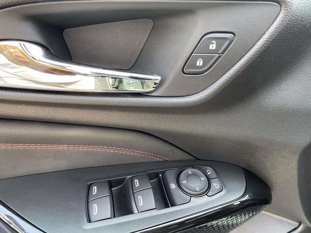 Certified 2024 Chevrolet Trax RS w/ Sunroof Package FWD image 15