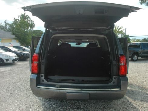 Used 2018 Chevrolet Suburban Premier RWD image 30