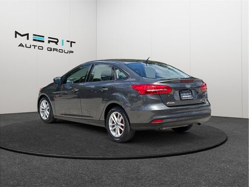 Used 2017 Ford Focus SE FWD image 7