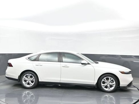 Certified 2024 Honda Accord LX image 7
