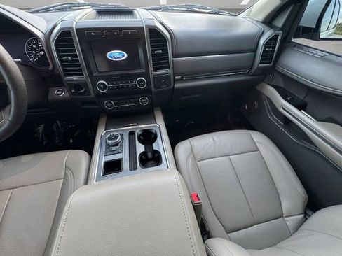 Used 2020 Ford Expedition XLT w/ Equipment Group 202A RWD image 3