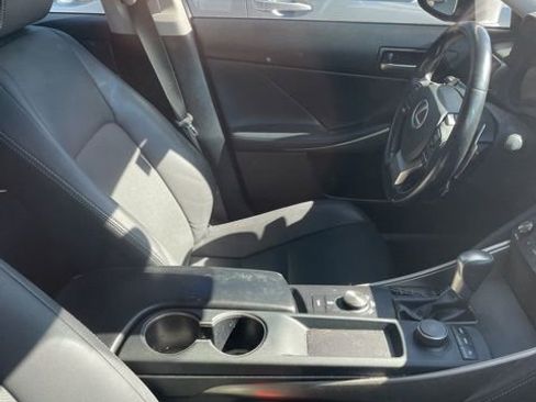 Used 2019 Lexus IS 300 300 image 8