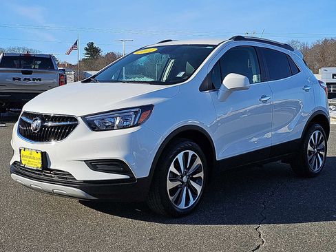 Used 2021 Buick Encore Preferred w/ Safety Package image 4