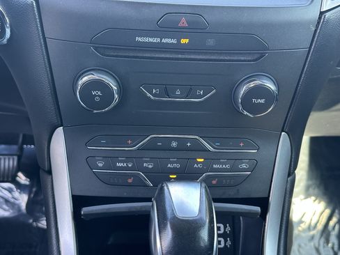 Used 2016 Ford Edge SEL w/ Equipment Group 201A FWD image 32