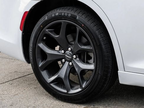 Used 2022 Chrysler 300 S RWD image 62