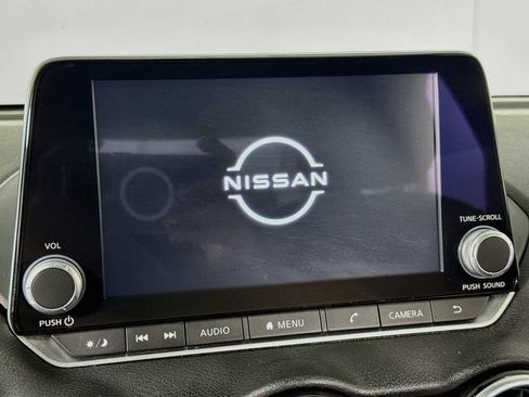 Used 2024 Nissan Sentra SV FWD image 29